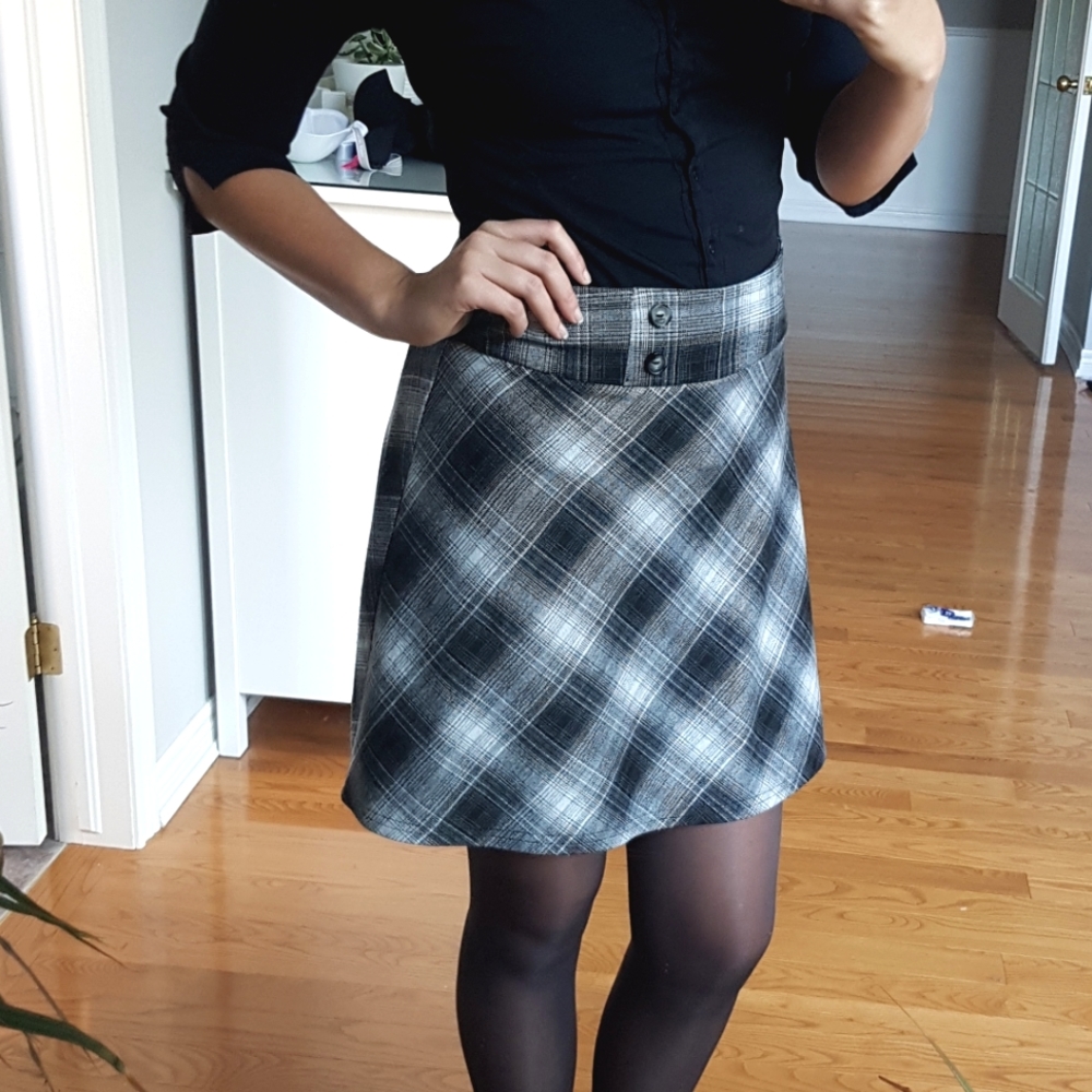 90s "Clueless" Monochrome Plaid Skirt